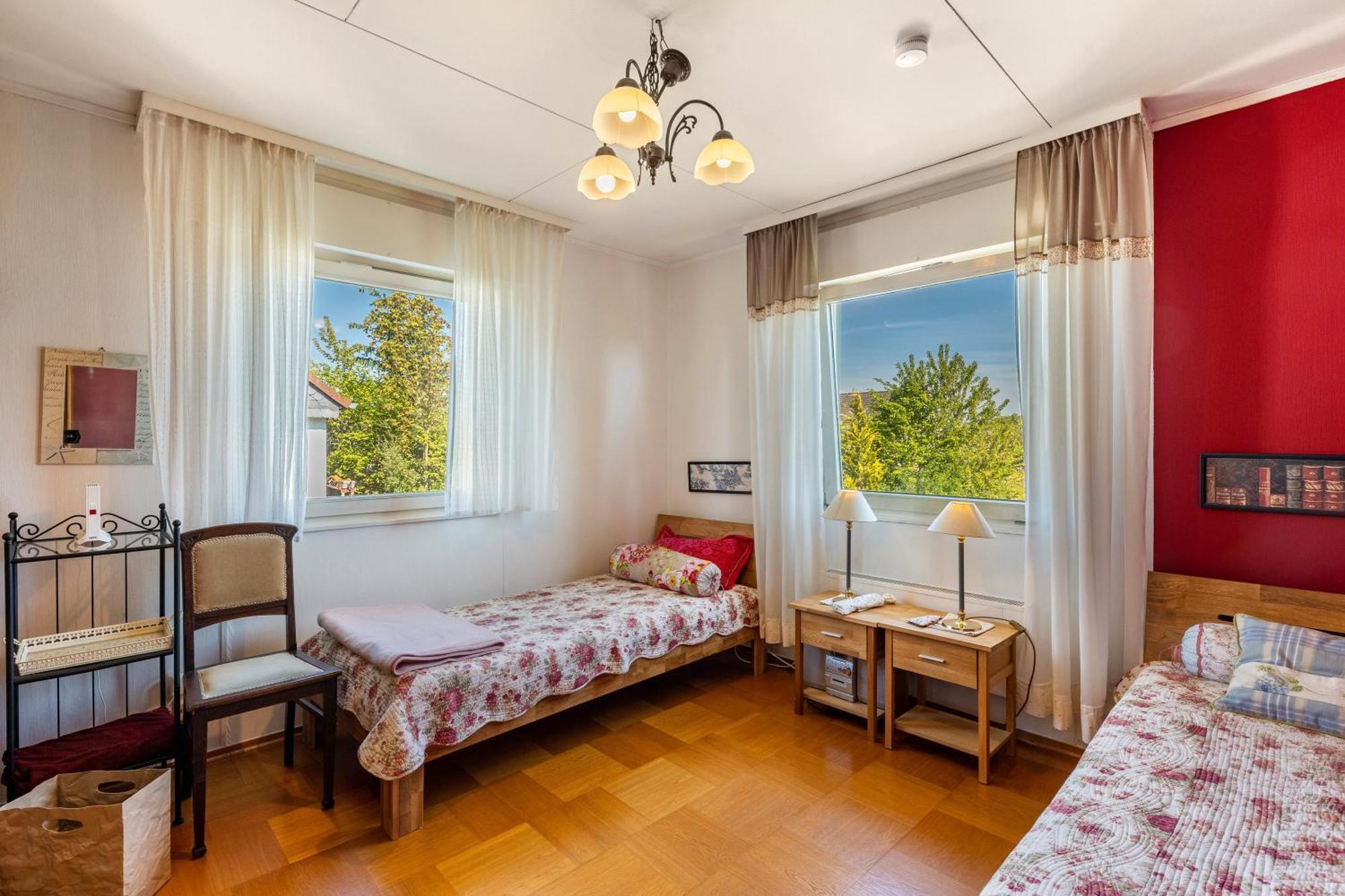 Oberamsel Apartment *